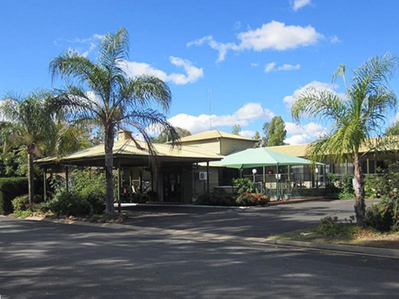 Lake Forbes Motel Exteriér fotografie